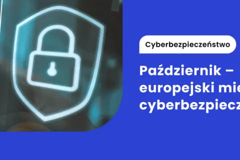 Palec dotyka ekranu z formularzem logowania, obok symbolu kłódki na tarczy. Październik to europejski miesiąc cyberbezpieczeństwa, przypominający o zasadach bezpiecznego internetu.