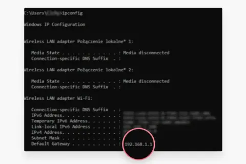 Wynik polecenia ipconfig pokazuje, jak sprawdzić IP komputera. Widoczny jest adres IPv4: 192.168.1.1.