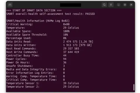 Wynik testu SMART dysku: PASSED. Ten program do sprawdzania dysków pokazuje temperaturę 29°C, 1,26 TB odczytu i 979 GB zapisu.