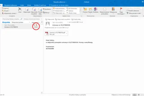 Ikona s/mime outlook z datą 12:14, wskazująca na otrzymaną umowę od Jana Kowalskiego.