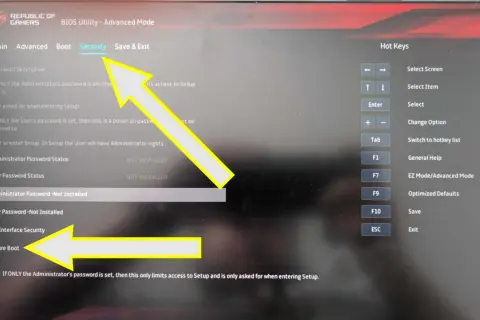 Ekran BIOS z zaznaczoną opcją "Security", gdzie można wyłączyć Secure Boot.