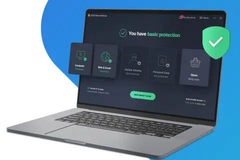 Program antywirusowy na komputerze AVG Free Antivirus pokazuje podstawową ochronę. Kliknij "RUN SMART SCAN" dla bezpieczeństwa.