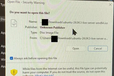 Ostrzeżenie bezpieczeństwa: chcesz otworzyć plik iso z Ubuntu? Wydawca nieznany.