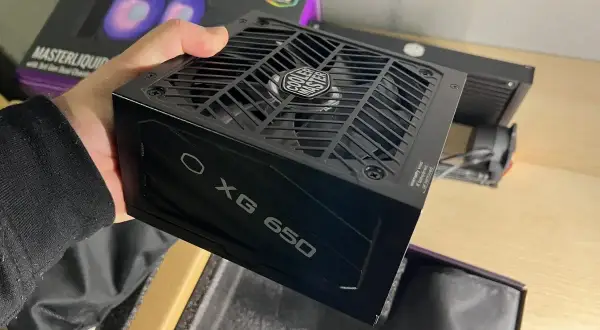 Zasilacz Cooler Master XG 650, idealny wybór, jeśli zastanawiasz się, jaki zasilacz do RTX 3060.