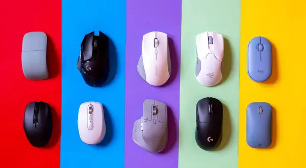 Różne rodzaje myszek komputerowych: gamingowe, ergonomiczne i kompaktowe, ułożone na kolorowych tłach.