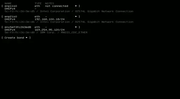 Konfiguracja sieci na routerze Linux. Widoczne interfejsy sieciowe, jeden niepołączony, dwa z adresami IP.