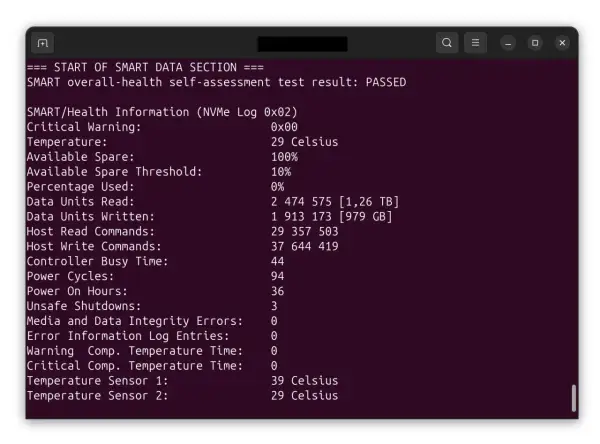 Wynik testu SMART dysku: PASSED. Ten program do sprawdzania dysków pokazuje temperaturę 29°C, 1,26 TB odczytu i 979 GB zapisu.